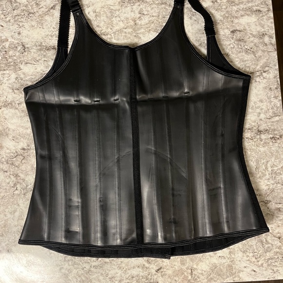 Latex Waist Trainer - Picture 3 of 4